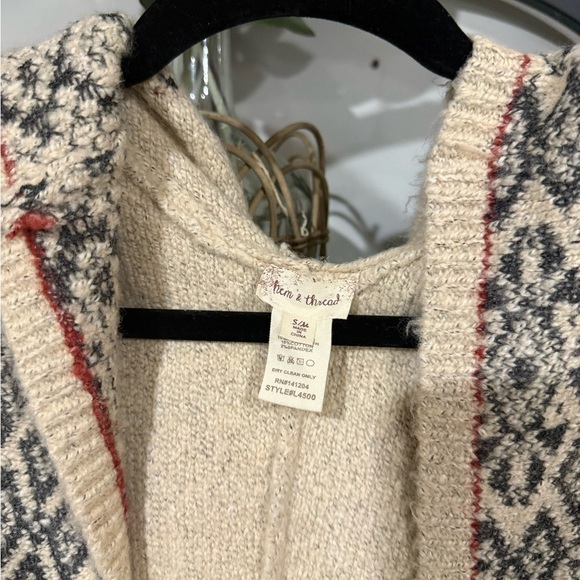 Hem & Thread Cream Cardigan with Black and Red Accents boho size s/m - Picture 3 of 7